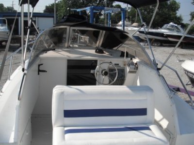 1992 Shamrock Warrior 24 ft | Walleye, Bass, Trout, Salmon Fishing Boat