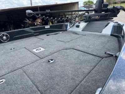 2025 Skeeter WXR 1910 20 ft | Walleye, Bass, Trout, Salmon Fishing Boat