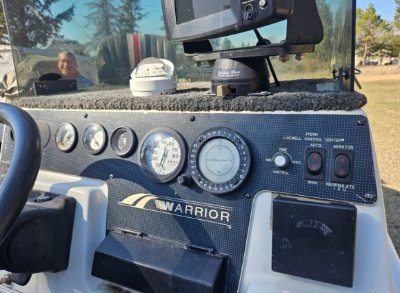 1995 Warrior V1890 19 ft | Walleye, Bass, Trout, Salmon Fishing Boat